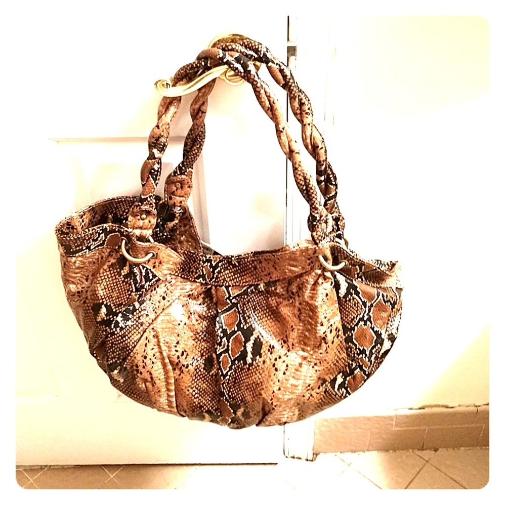 Slouchy shoulder bag